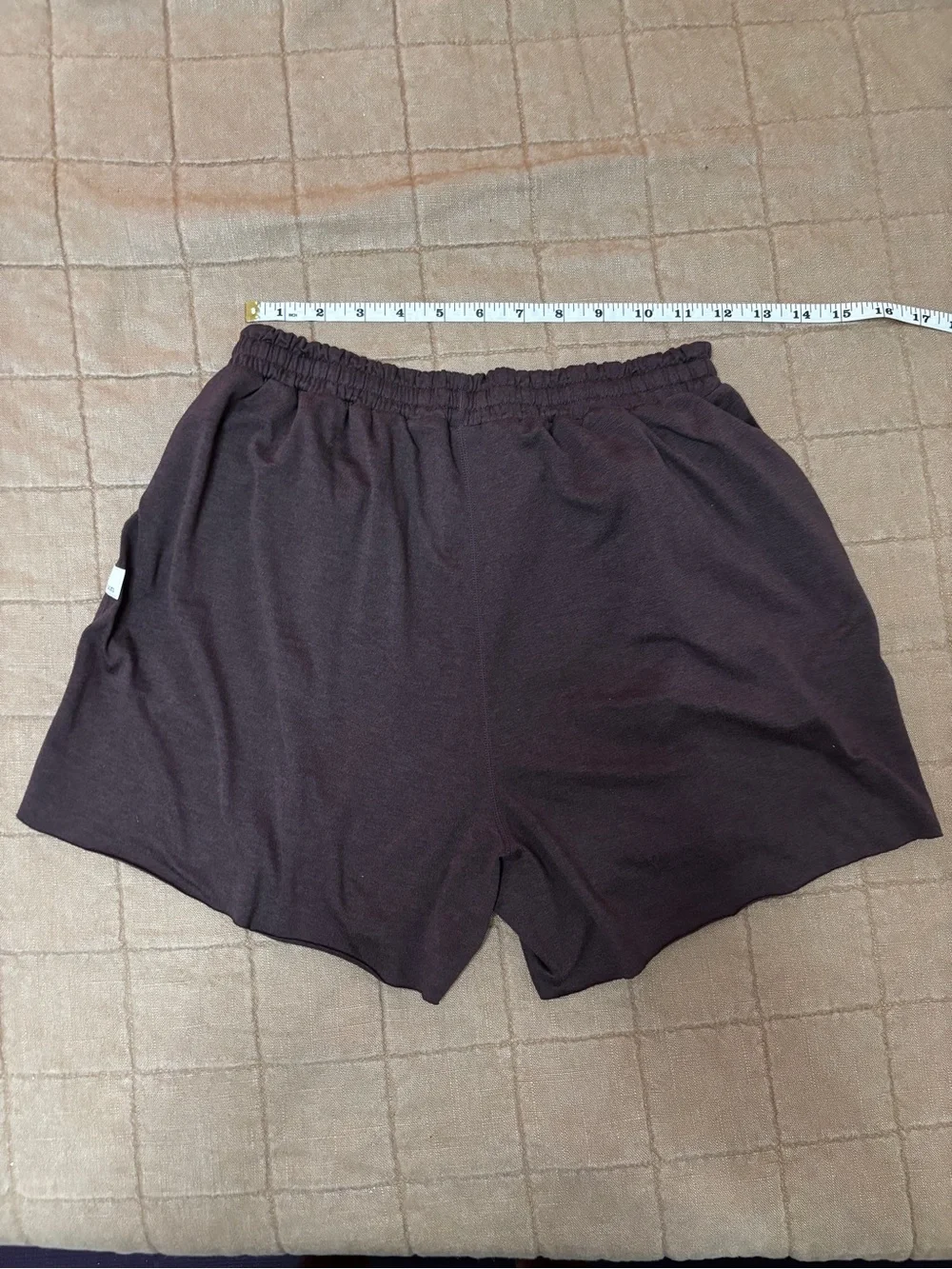 Vuori Women’s Athletic Elastic Shorts XS Brown